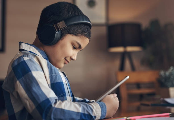 istock Connected to a wider homeschooling community 1302991047
