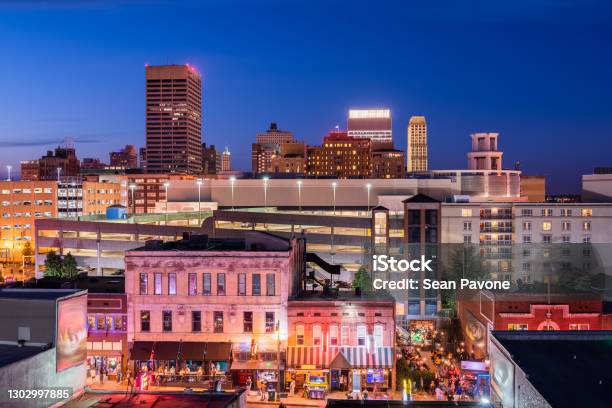 Memphis Tennessee Usa Downtown Skyline Stock Photo - Download Image Now - Memphis - Tennessee, Night, Urban Skyline