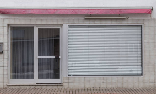 istock closed store as a concept for insolvency 1303003636