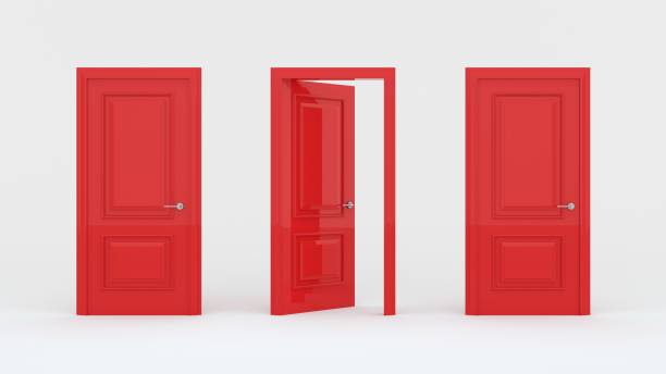 twee gesloten rode deuren en één open deur die op een witte achtergrond wordt geïsoleerd. creatieve glamoureuze minimale stijl. keuze, bedrijfs en succesconcept. 3d geef terug - open stockfoto's en -beelden