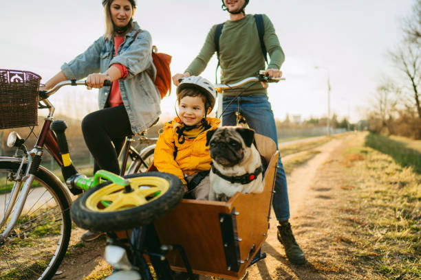 istock Family on a bike ride 1303109735