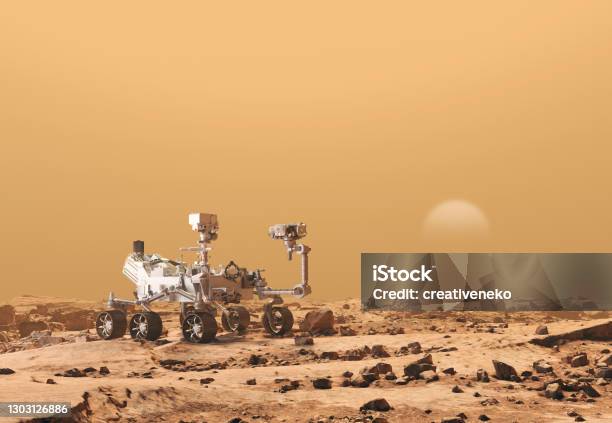 Mars Rover Perseverance Esplora Il Pianeta Rosso Missione Di Esplorazione Nel 2021 Terreno Roccioso E Atmosfera Densa E Sabbiosa Alcuni Elementi Di Questa Immagine Forniti Dalla Nasa Rendering 3d - Fotografie stock e altre immagini di Marte - Pianeta