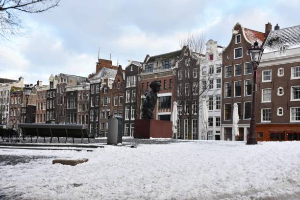 istock Amsterdam, Snowstorm, Residential District, The Netherlands 1303211177