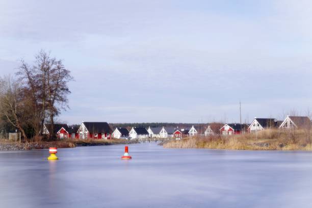 hafendorf im winter - winter city germany brandenburg stock-fotos und bilder