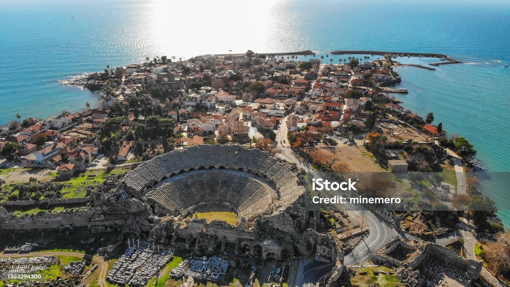 Aerial view of Side in Antalya, Turkey Side is an ancient Greek city on the southern Mediterranean coast of Turkey in Antalya, a resort town and one of the best-known classical sites in the country. Türkiye - Country Stock Photo