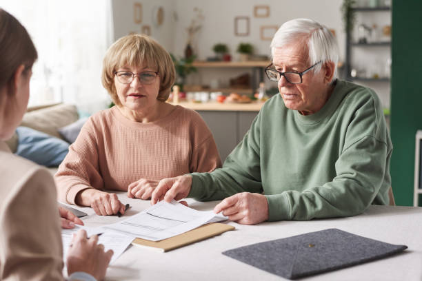 istock Meeting with financial consultant 1303297769