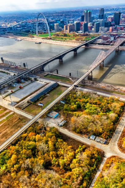 istock St. Louis Cityscape Aerial 1303382750