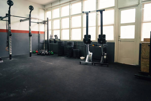 istock Gym with a lot of natural light 1303402093