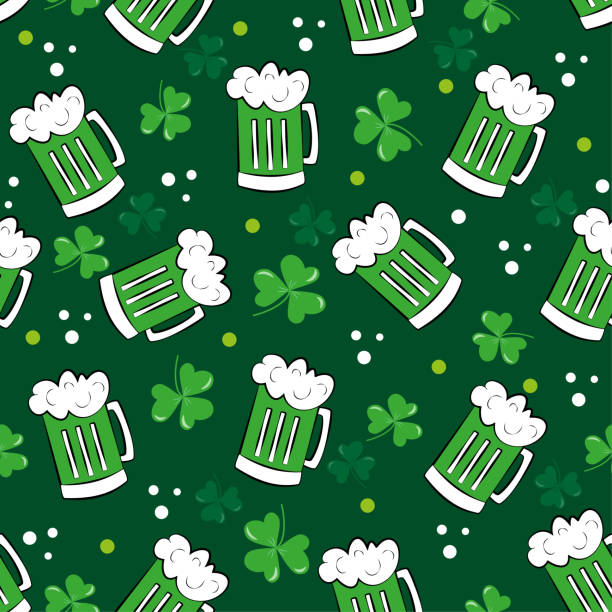 illustrazioni stock, clip art, cartoni animati e icone di tendenza di birra verde e motivo senza cuciture a foglia di trifoglio, per il giorno di san patrizio. - backgrounds irish culture st patricks day good luck charm