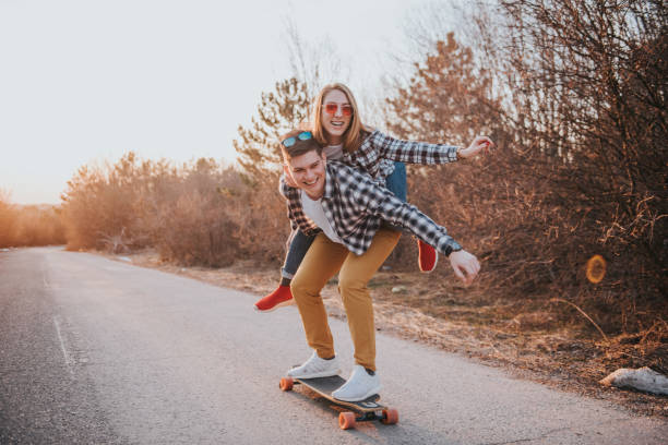 istock Skate couple outdoors stock photo 1303569732