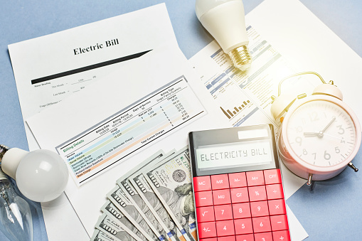 Monthly utility bills. Cost of Utilities. Planning for utility costs in the monthly budget. Electricity bills by state monthly report. Budget for highly-variable utility bills