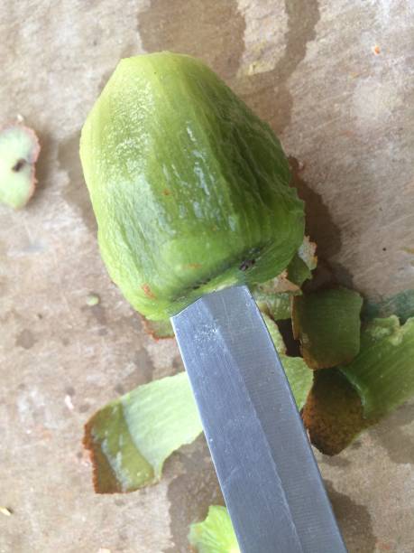 istock kiwi fruit in slices 1303664030
