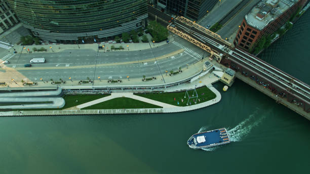 istock Boat on the Chicago River - Birds Eye View 1303756808