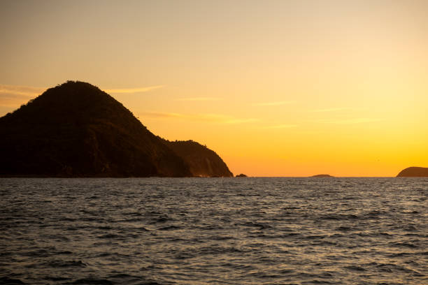 istock Sunrise over the ocean 1303784256