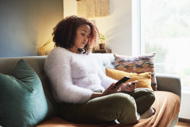 istock When the going gets tough, the tough go online shopping 1303789762