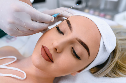 Mesotherapy facelifting procedure