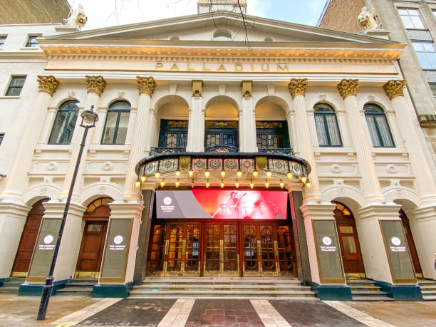 teatro palladium de londres - oxford circus fotografías e imágenes de stock