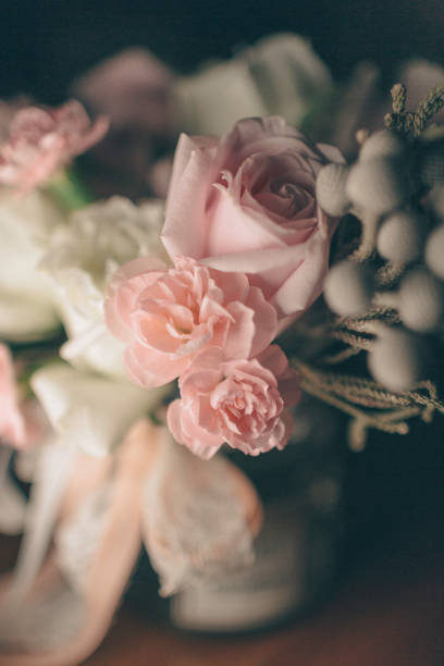 istock Pretty mason jar flower arrangements 1303861714