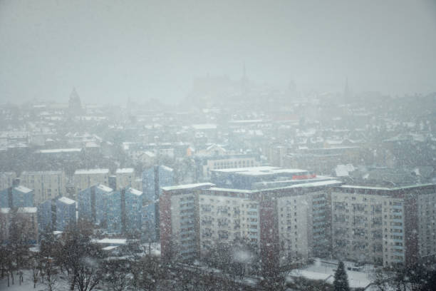 istock Edinburgh winter snowstorm in the city centre 1303886502