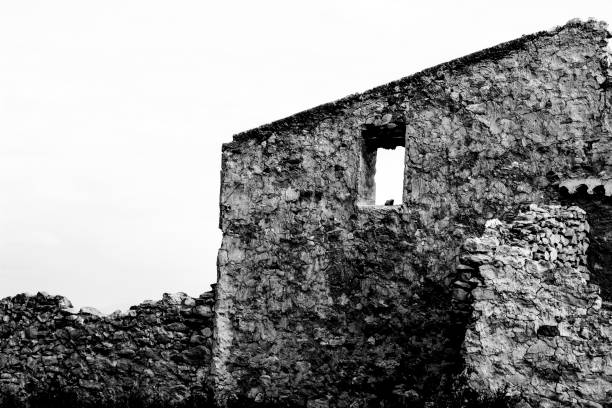 istock Abandoned house in the countryside 1303910697