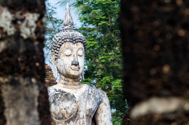 istock Sitting Buddha statue at Wat Traphang Ngoen, Sukhothai 1304023155