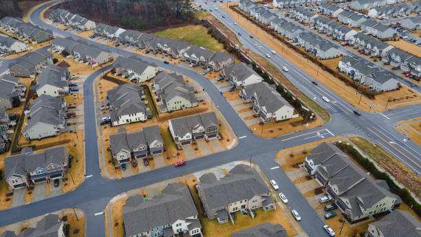 vista aérea de casas residenciais em um subúrbio americano - county durham - fotografias e filmes do acervo