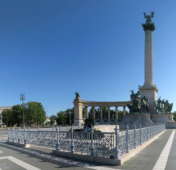 istock Heroes' Square in Budapest, Hungary 1304078038