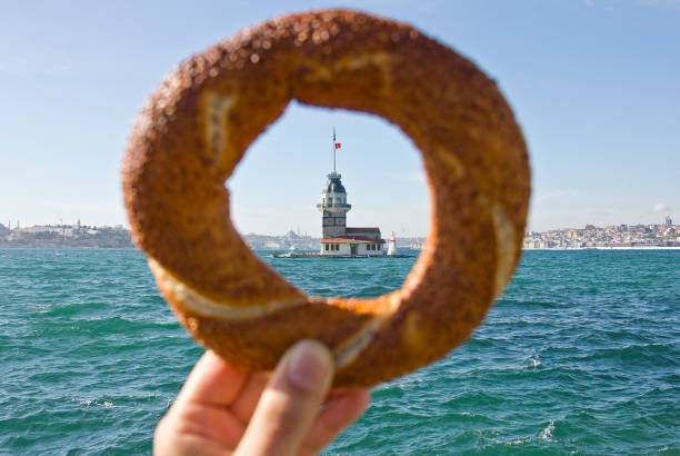 istock Simit with Maiden's Tower / Kiz kulesi 1304089729