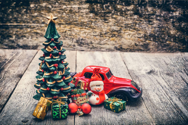 istock Christmas toy car 1304093198