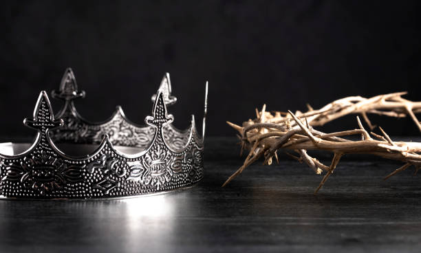 istock A Kings Crown and the Crown of Thorns 1304129053
