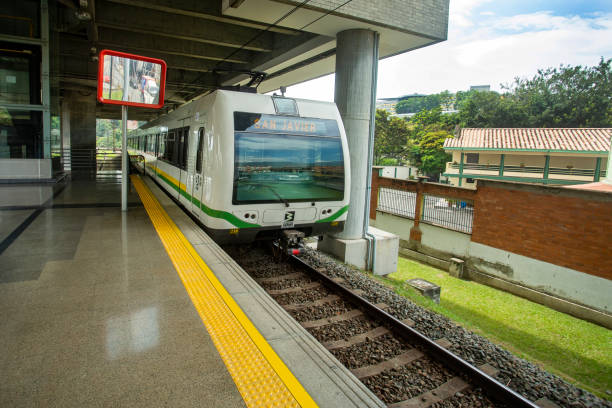 The Metro was the first modern mass transportation system in Colombia. Its construction began on April 30, 1985 and was inaugurated on November 30, 1995 Medellin, Antioquia. Colombia - February 25, 2017. Metro-type mass transportation system that directly serves the city and its surrounding municipalities metro medellin stock pictures, royalty-free photos & images