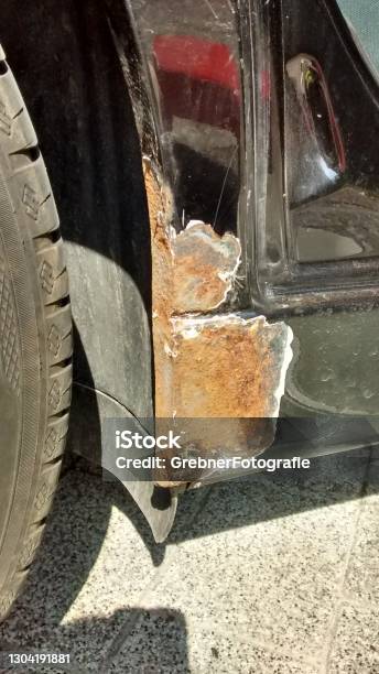 Rusty Sill On A Bmw E39 Stock Photo - Download Image Now - Bad Condition, Car, Close-up