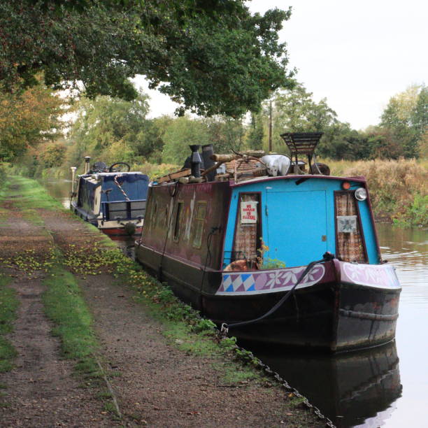 istock Uk Canals Locks Long Boats 1304196393