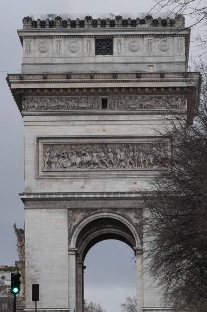 istock The arch of triumph in winter 1304223382