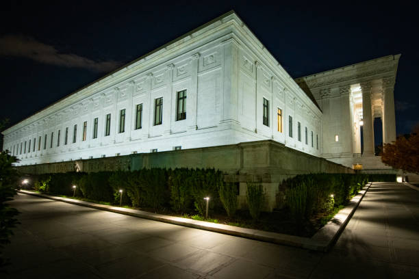 istock U.S. Supreme Court at Night 1304226192