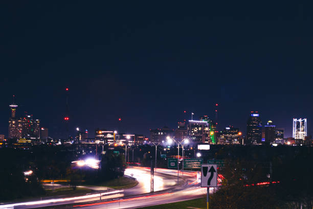 vue de la ville la nuit - 2651 photos et images de collection