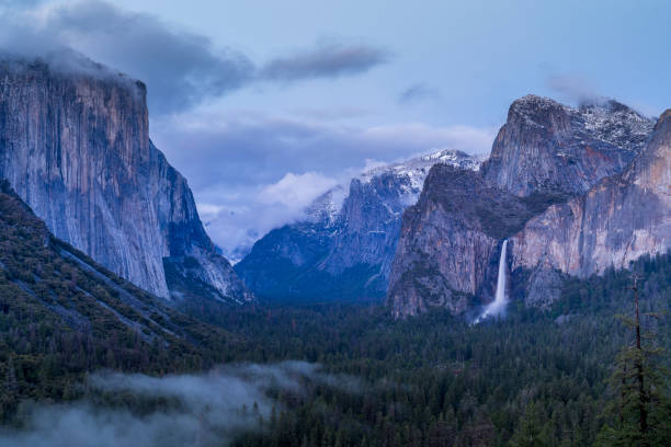 istock Yosemite Valley covered in Winter 1304301253