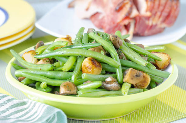 istock Sauteed green beans with caramelized onions and mushrooms 1304326698