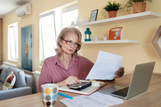 istock Make the best financial decisions for your golden years 1304386452