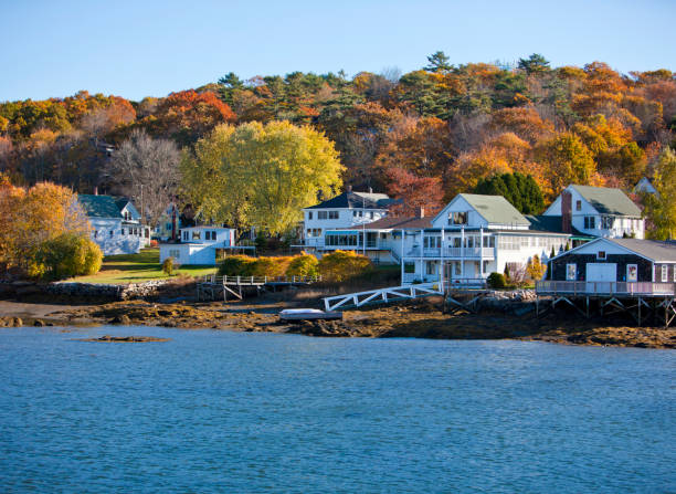 maisons coloniales - house residential structure maine colonial style photos et images de collection