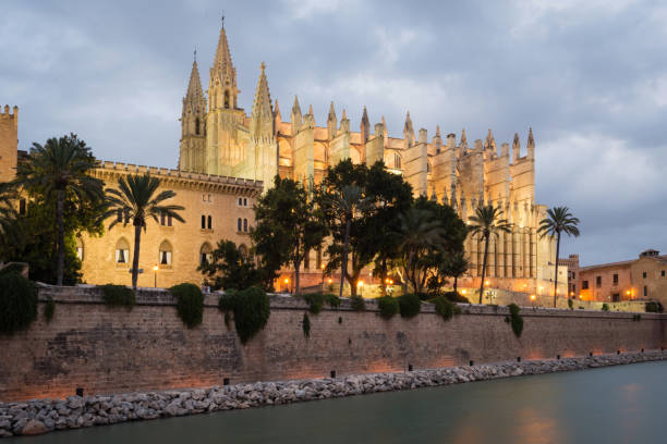 istock La Seu Cathedral at dusk, Palma de Mallorca, Spain 1304405001