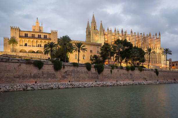 istock La Seu Cathedral at dusk, Palma de Mallorca, Spain 1304405014