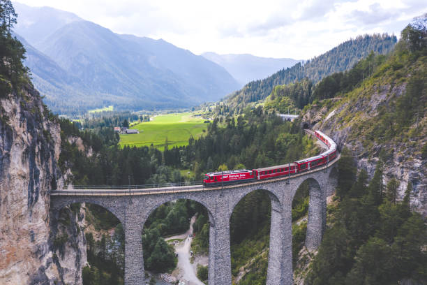 landwasserviadukt - european alps switzerland glacier high angle view foto e immagini stock