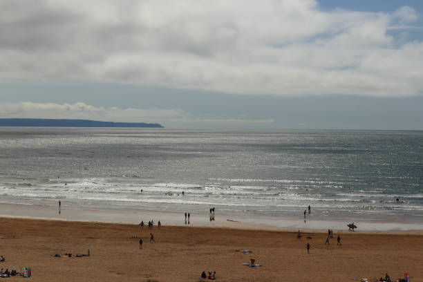 istock Sands and grass of Saunton sand dunes 1304427126