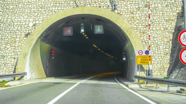 istock Driving through the tunnel 1304439419