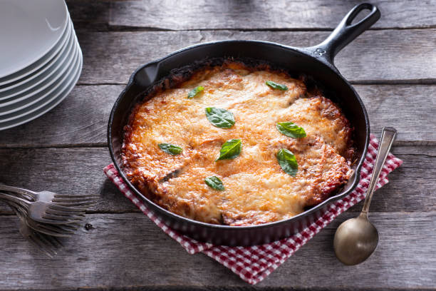 istock Skillet Eggplant Parmesan 1304455939