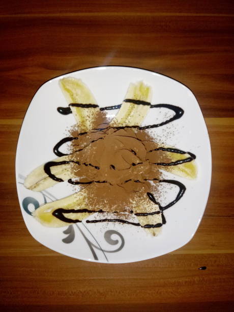 istock a banana split after the meal 1304485195