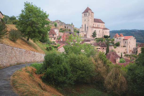 istock Saint-Cirq-Lapopie, France 1304516478