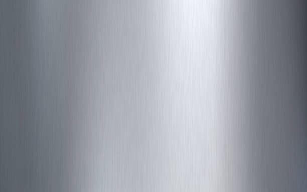 illustrazioni stock, clip art, cartoni animati e icone di tendenza di sfumatura metallica argento con graffi. titano, acciaio, cromo, effetto texture superficiale in lamina di nichel. illustrazione vettoriale - chrome metal backgrounds brushed
