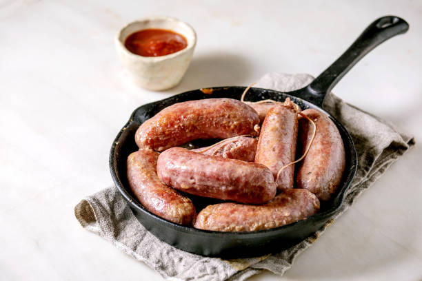 istock Grilled sausages salsiccia nodi 1304569622